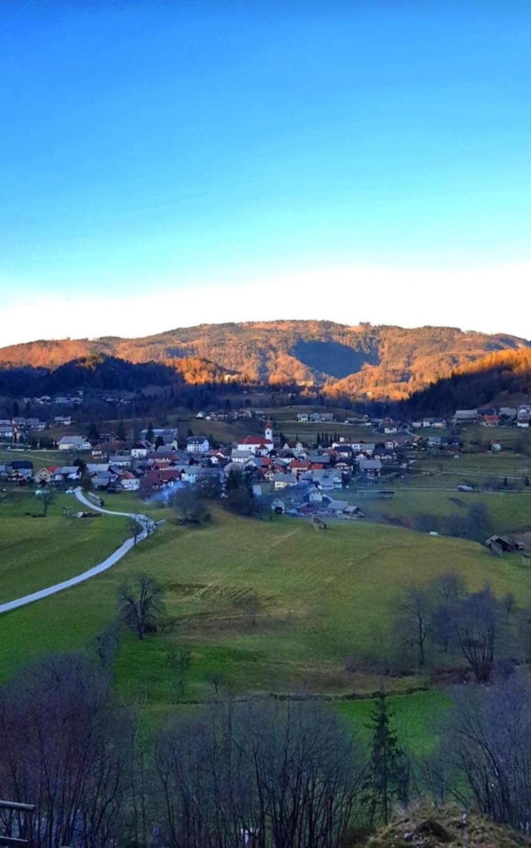 Pr' Hribar Apartment Zgornje Gorje Bagian luar foto